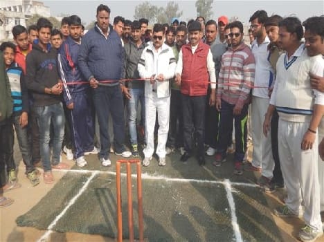 Eleven teams in the first round out of Hathras